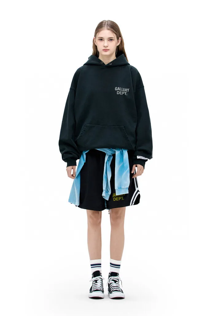 GALLERY DEPT. 90'S GD LOGO HOODIE 90's retro destruction English hoodie blue and black S-XL ⚠️Note: The color of this style should be green and black, not black! Requires custom weaving and dyeing. 500g high weight sweatshirt fabric. Fleece treatment on the inside. Overall wide and comfortable. Loose fit. Trendy and fashionable. Consistent with the original. Discharge printing process. Consistent with the original hang tag. Hanging grain with G LOGO.